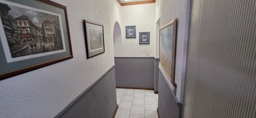 5 Bedroom Property for Sale in Wilkoppies North West